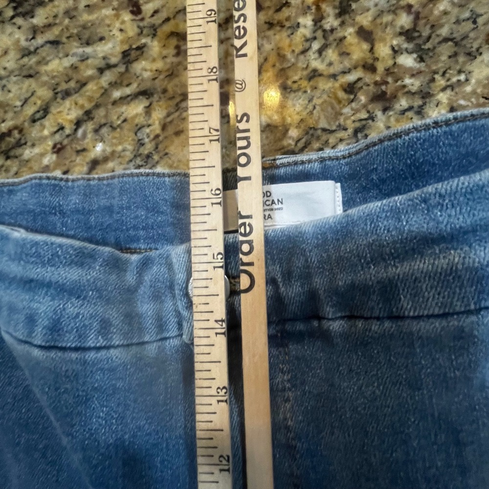 Good American Zara High Rise Classic Bootcut Jeans Blue 28/60 Collection 2022 - Picture 9 of 10